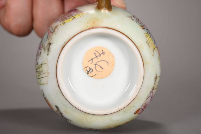 清中期 粉彩十二花神图单鏨杯一对 - 图4