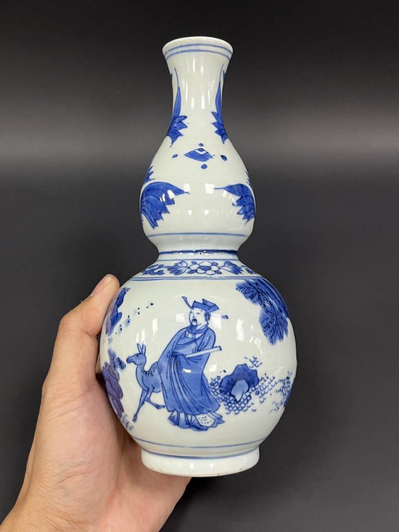 明崇祯 青花高官厚禄图小葫芦瓶 - 图3