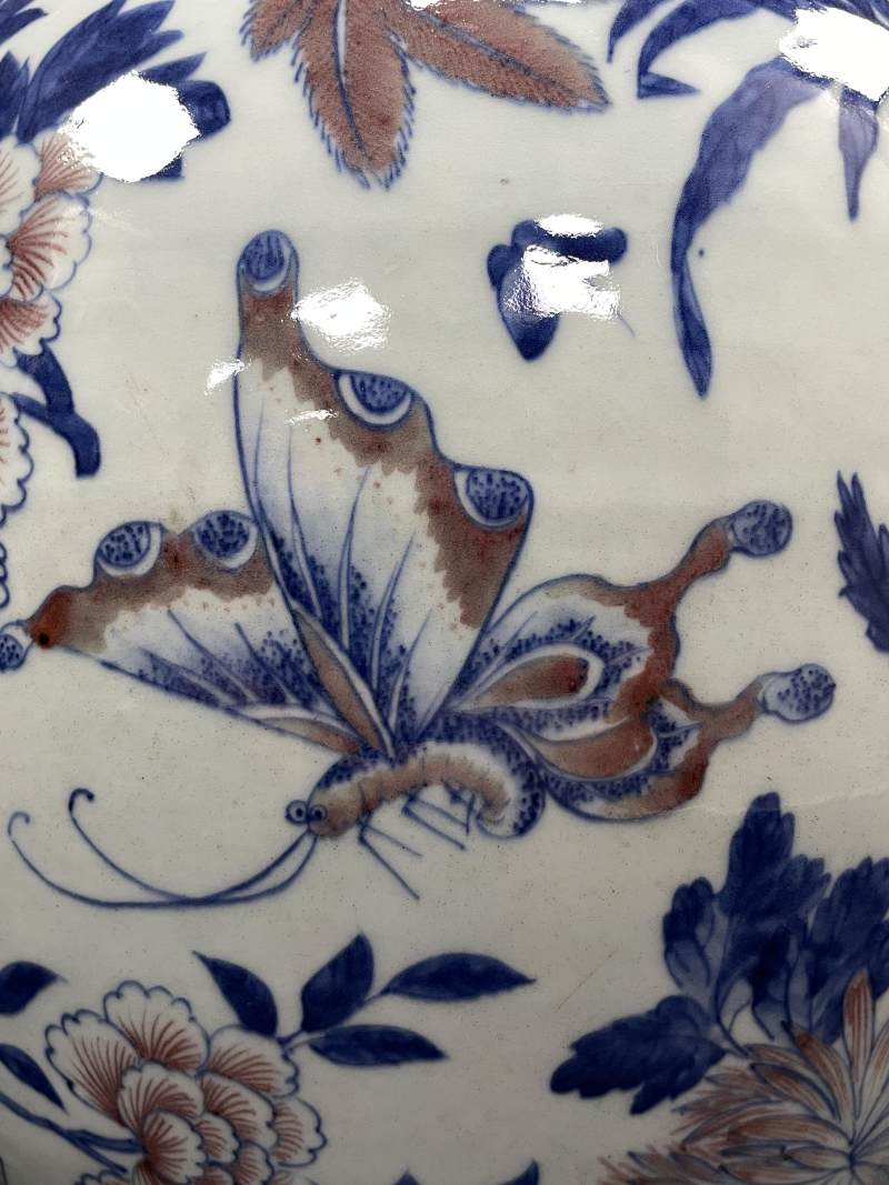 清乾隆 青花釉里红蝶恋花图天球瓶 - 图10