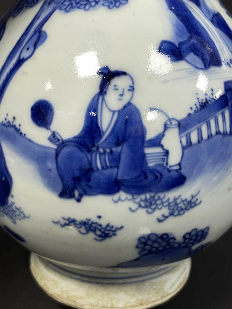 明崇祯 青花高士图瓶 - 图8