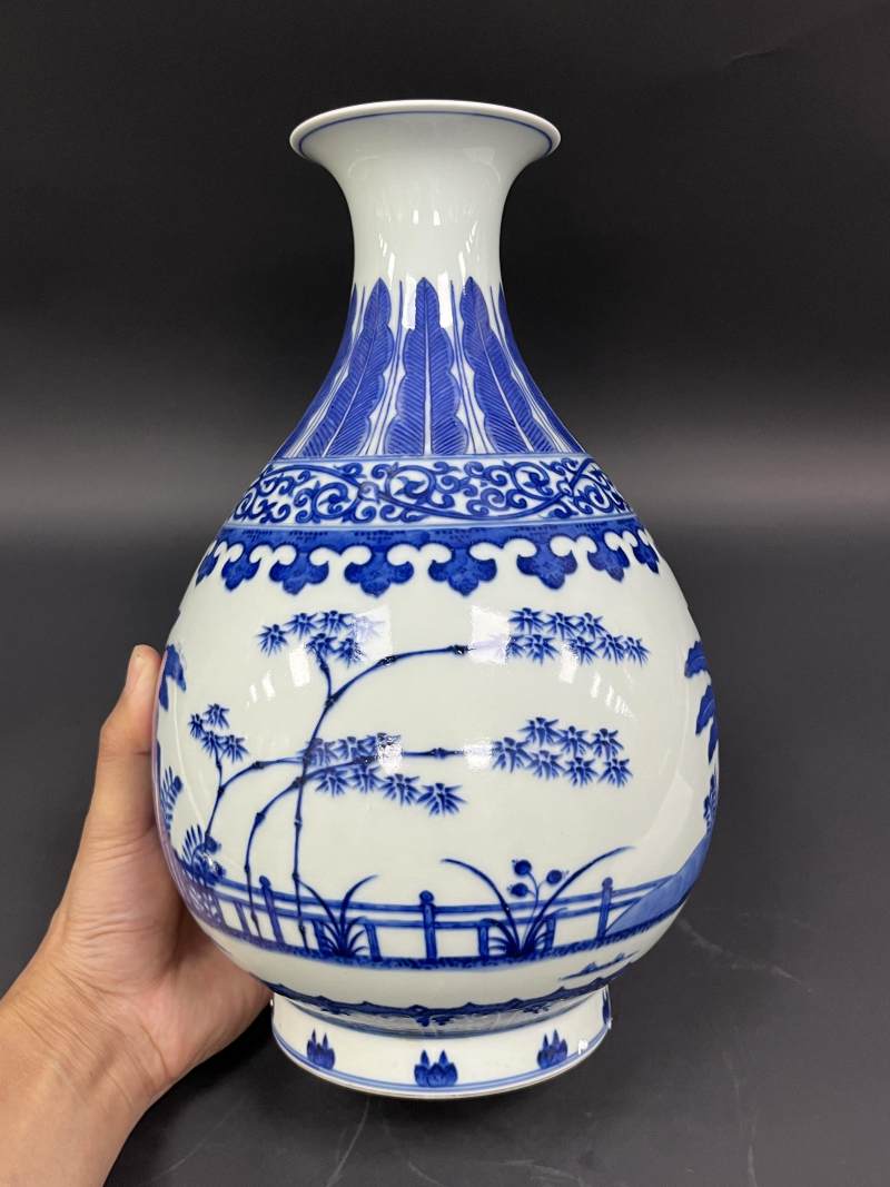 清同治 青花竹石芭蕉图玉壶春瓶 - 图5