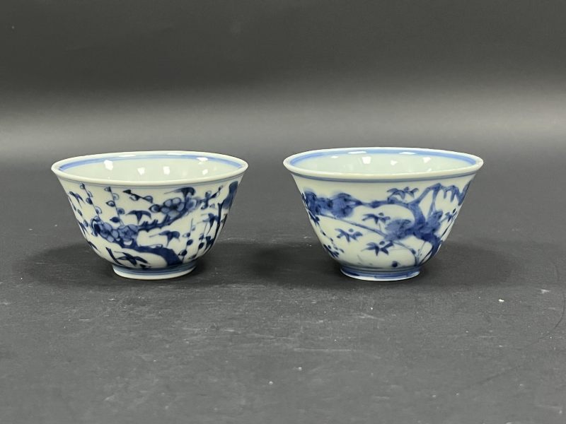 清康熙 青花岁寒三友图杯一对 - 图2