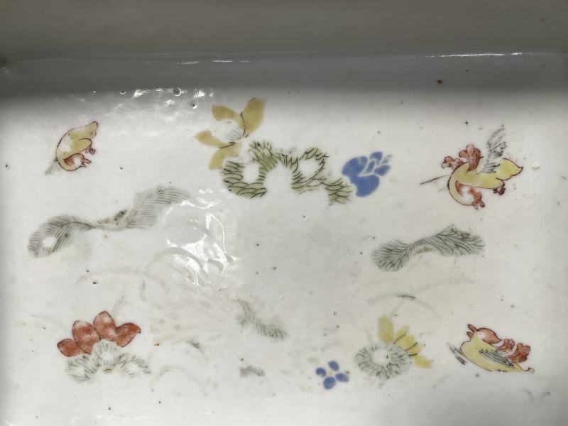 清雍正 矾红墨彩人物纹长方水仙盆 - 图8