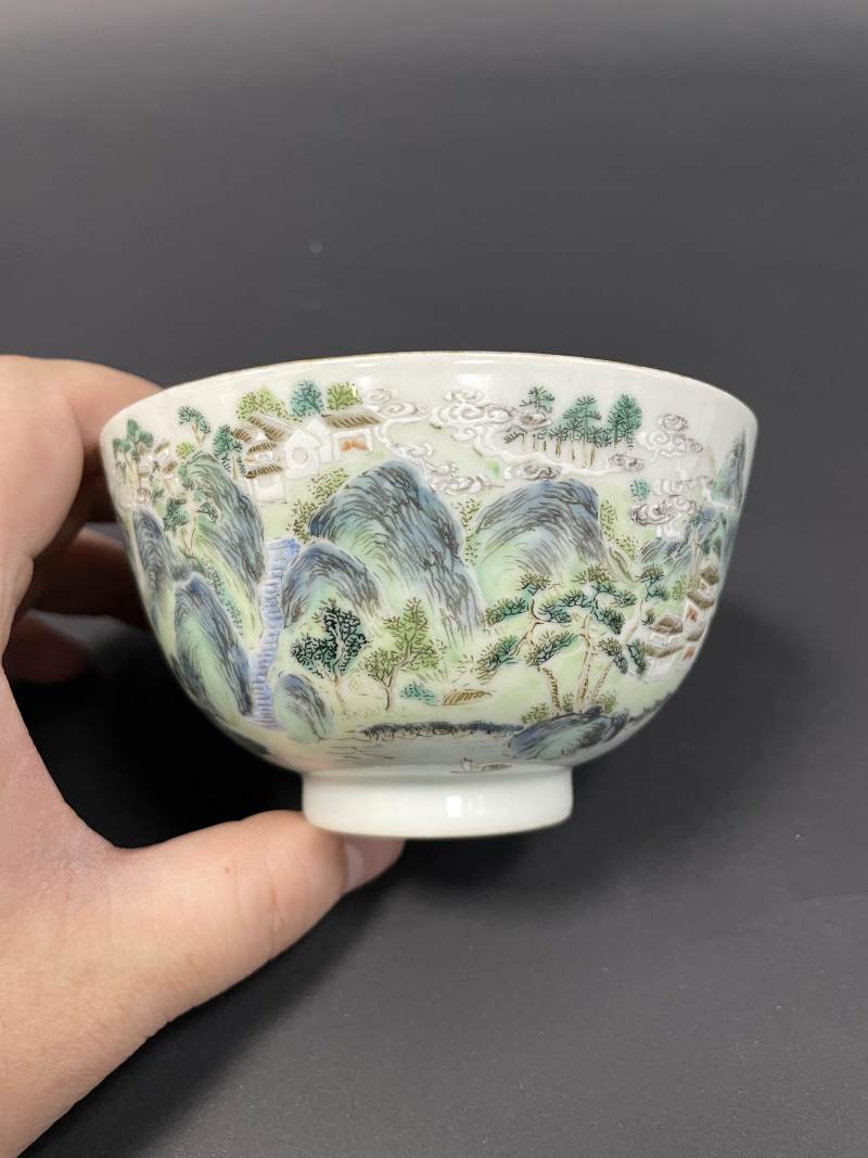 清中期 粉彩江西十景之庐山瀑布山水楼阁诗文碗 - 图5