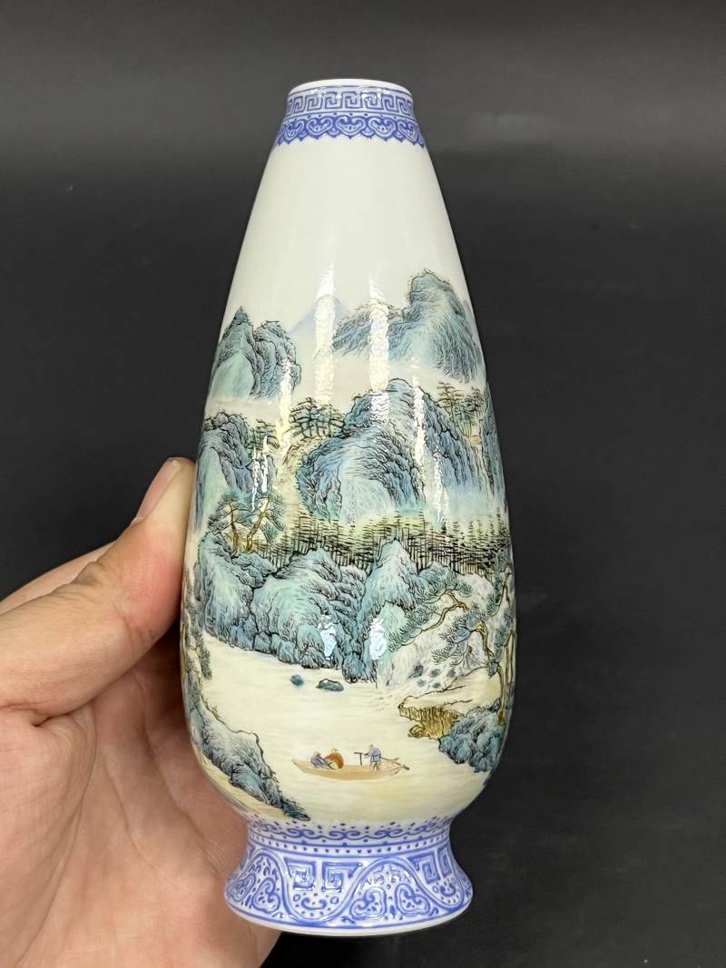 民国 粉彩山水人物纹瓶一对 - 图13