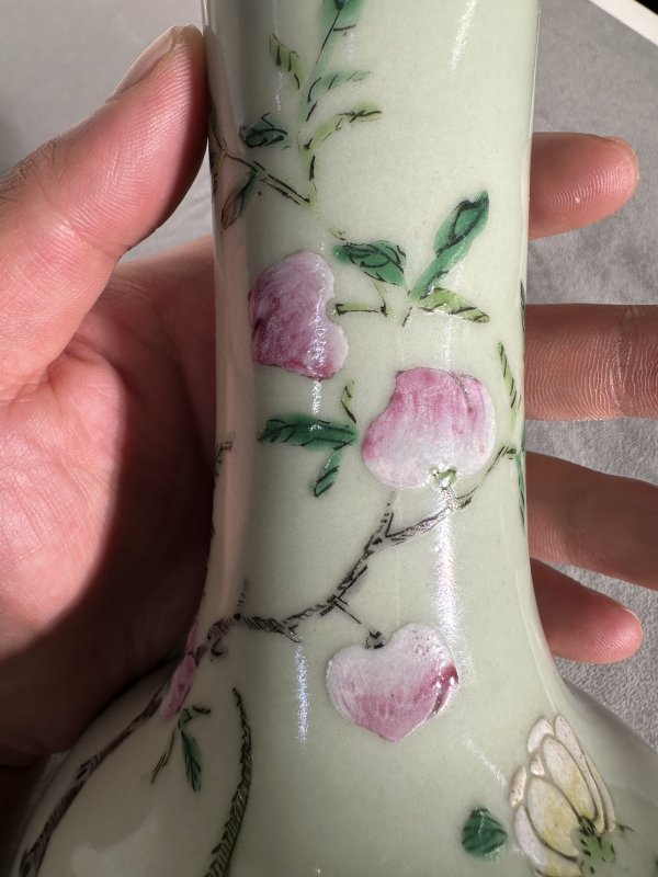 清中期 豆青粉彩花鸟摇铃尊 - 图6
