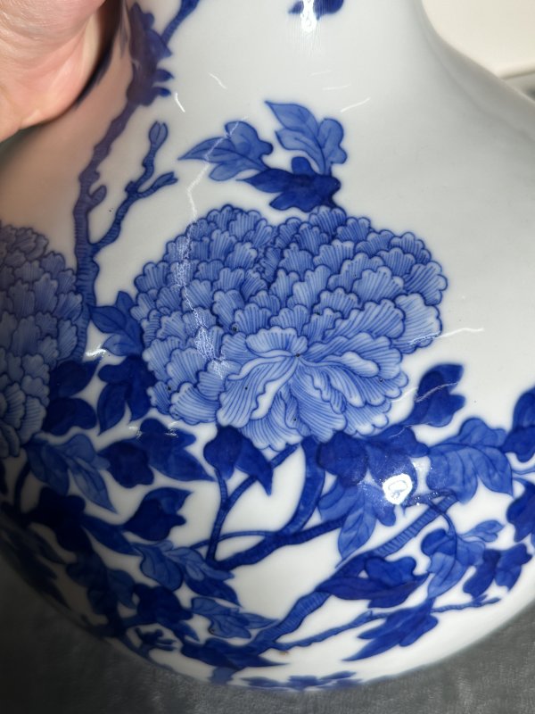 清晚期 青花花卉天球瓶 - 图7