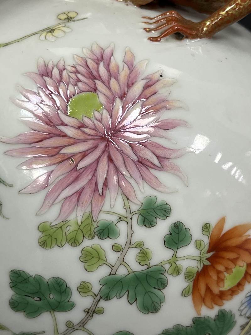 清晚期 粉彩花鸟纹蟠螭小天球瓶 - 图15