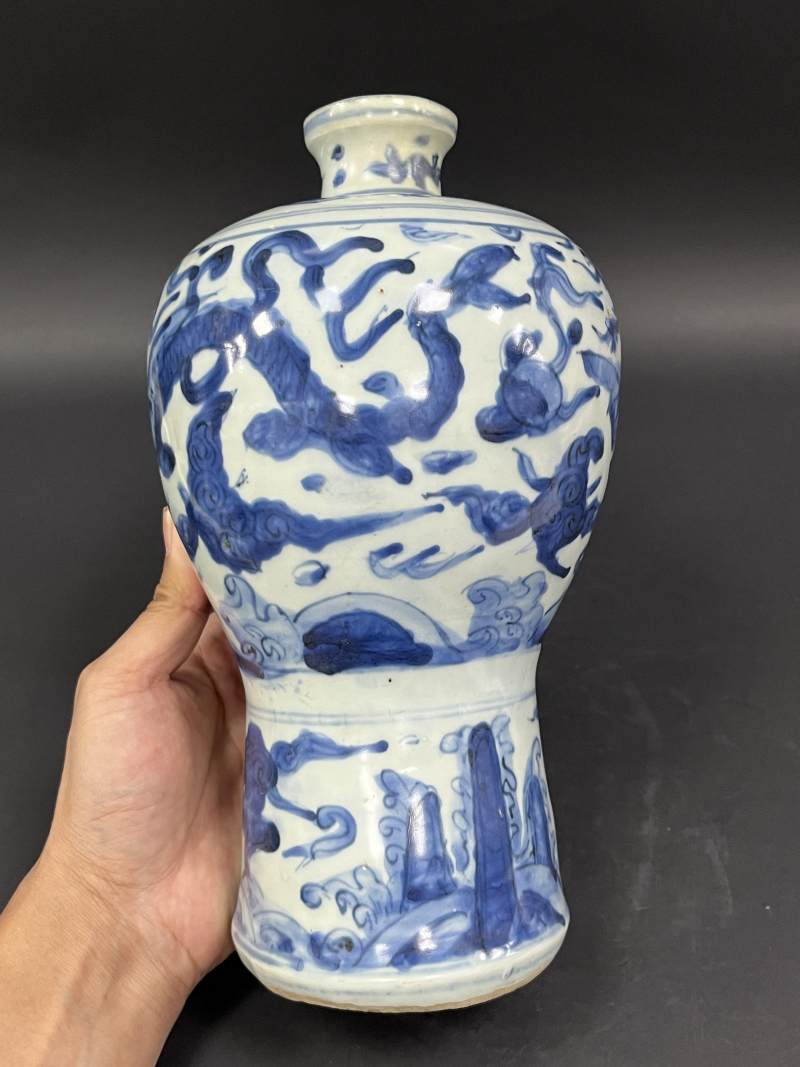 明晚期 青花应龙纹带盖梅瓶 - 图6