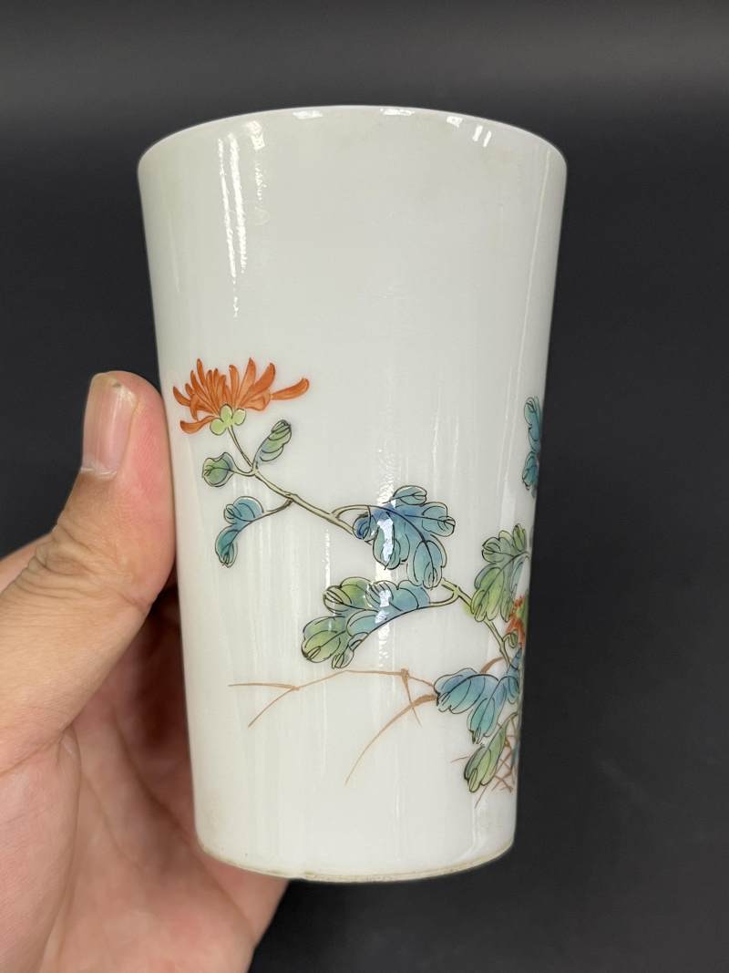 民国二十二年（1933年） 粉彩菊花纹杯 - 图2