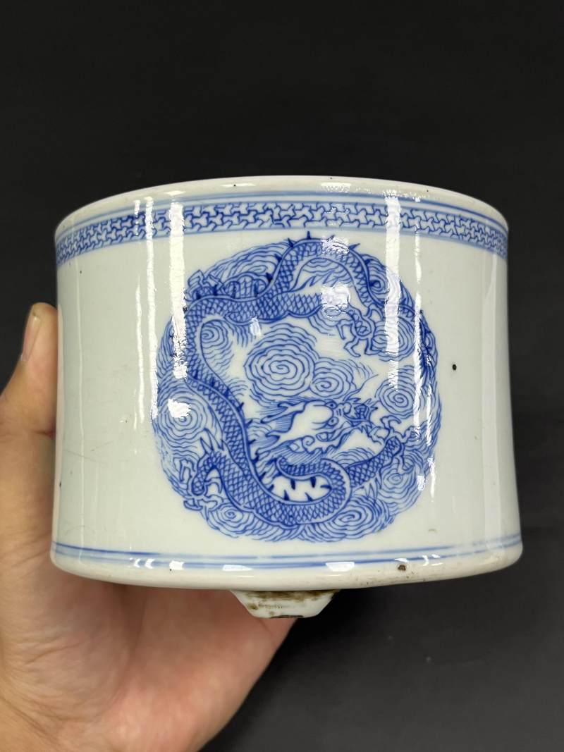 清康熙 青花团龙纹筒式炉 - 图4