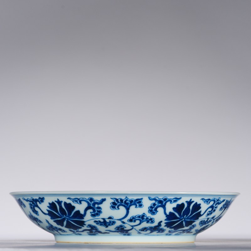 清乾隆 青花缠枝宝相花盘 - 图4