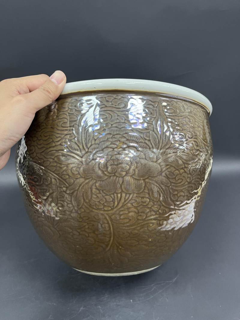 清康熙 紫金釉凸花缠枝莲纹缸 - 图5