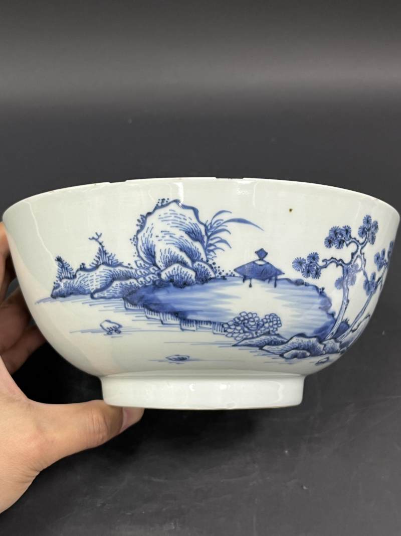 清雍正 青花山水人物纹大碗一对 - 图11