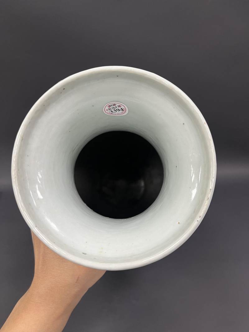 清乾隆 青花锦地朵梅纹棒槌瓶 - 图5