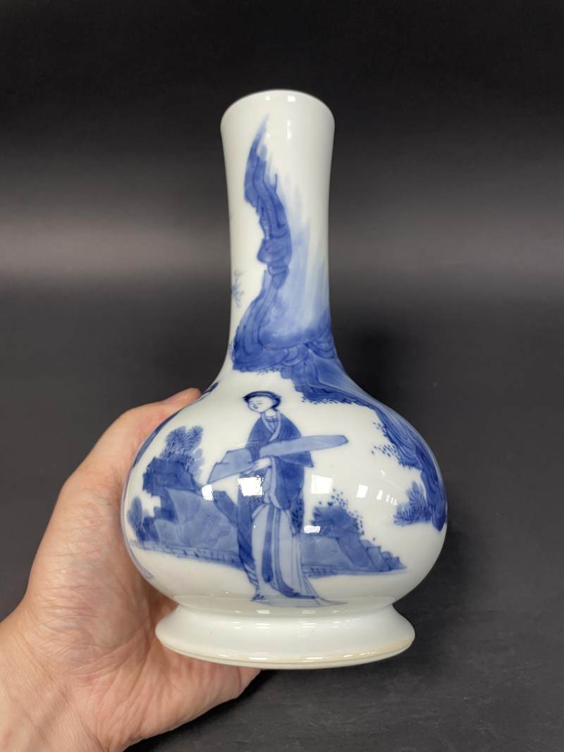 清康熙 青花四美图瓶 - 图4