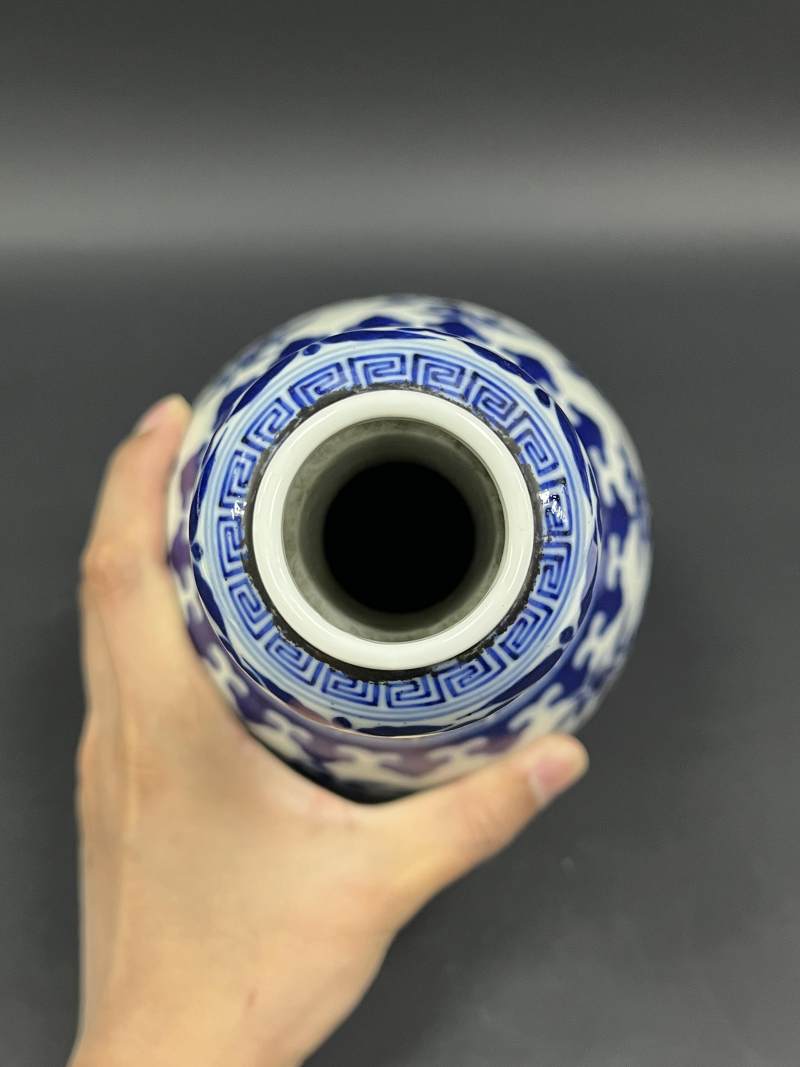 清晚期 青花折枝花果纹蒜头瓶 - 图5