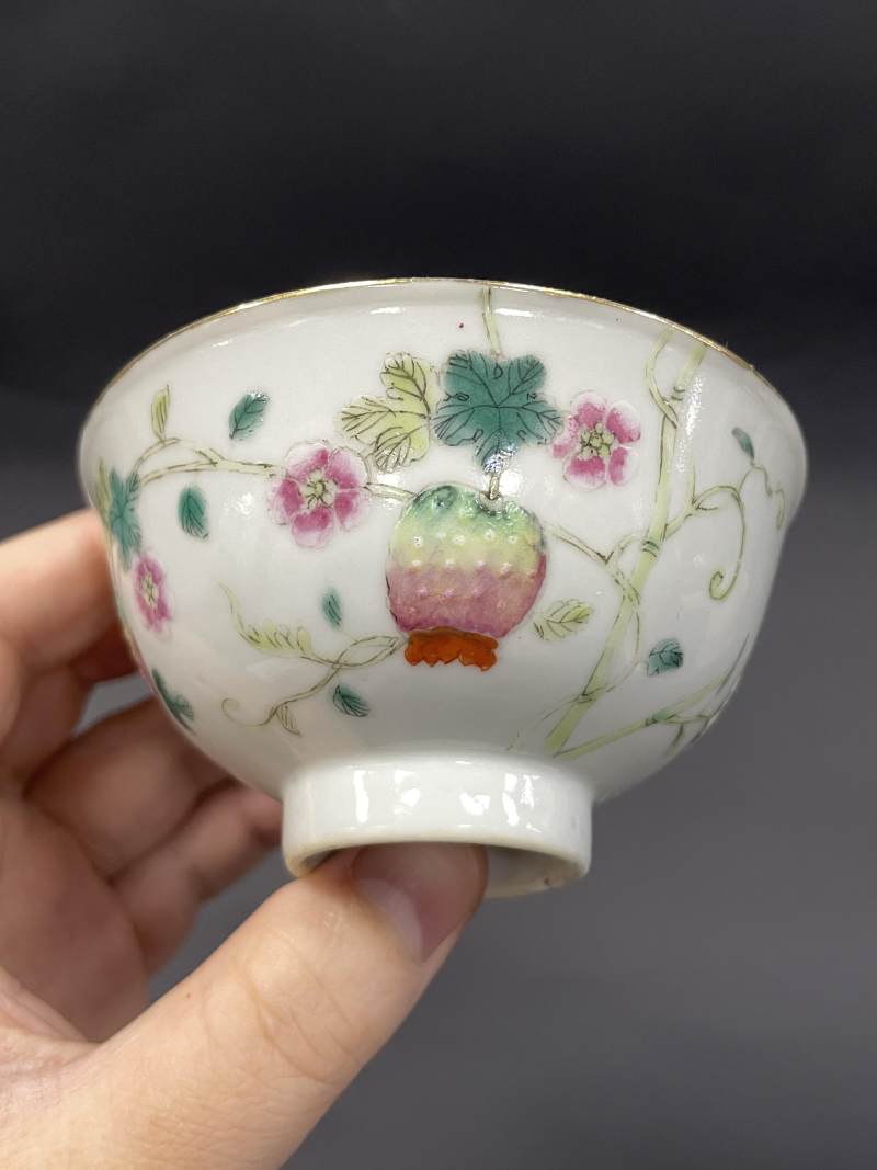清光绪 粉彩过枝癞瓜纹杯 - 图4