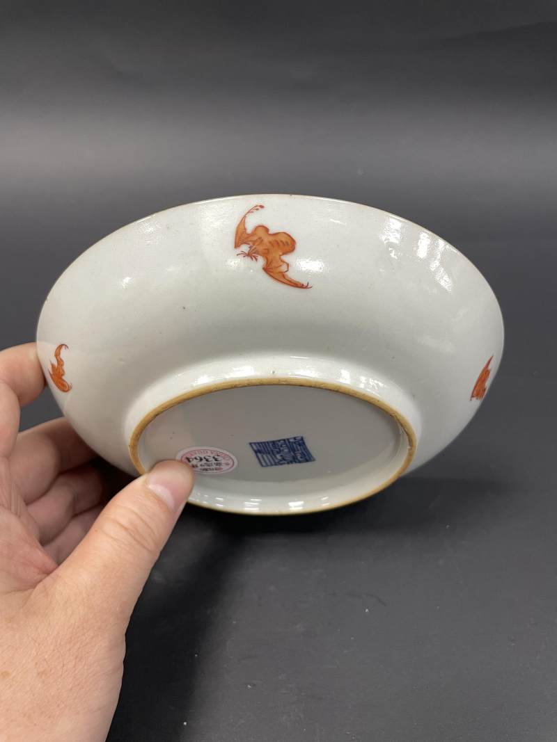 清乾隆 松石绿地粉彩花卉纹盘 - 图12