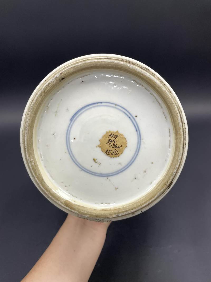 清雍正 粉彩人物纹凤尾尊 - 图8