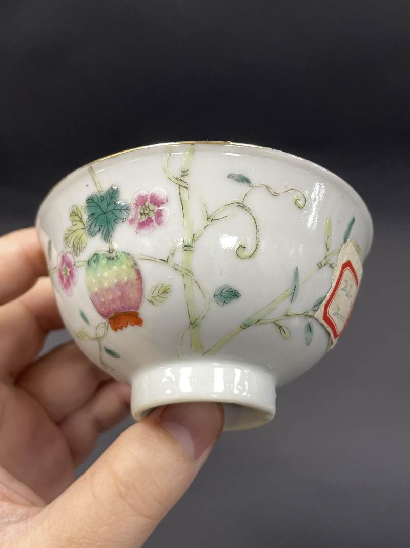 清光绪 粉彩过枝癞瓜纹杯 - 图5