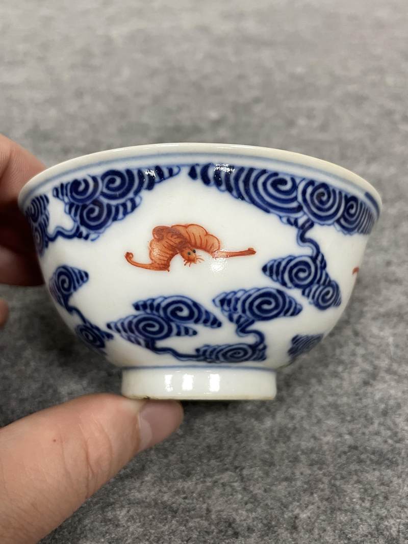 清光绪 青花矾红洪福齐天图杯、碗、盖碗、盘、匙八十三只 - 图45