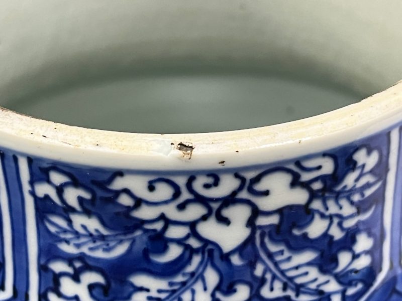 清康熙 青花缠枝莲杂宝纹罐 - 图13