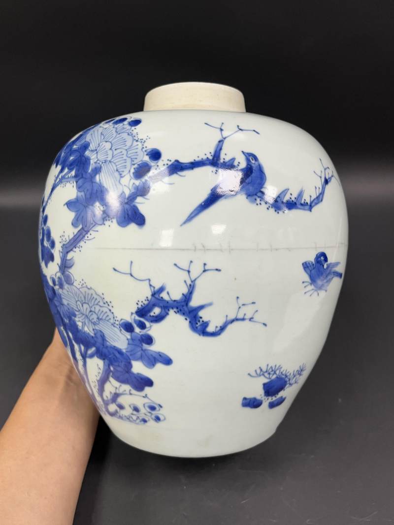 清顺治 青花洞石花卉纹罐 - 图4