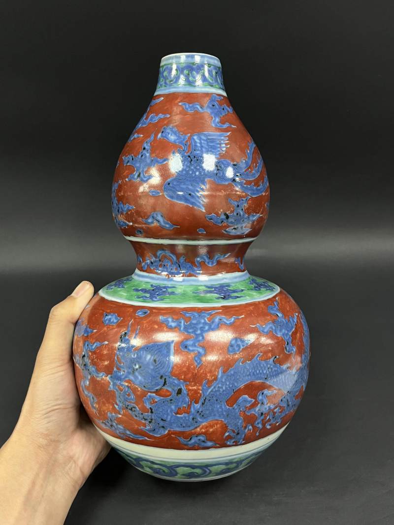明晚期 红绿地青花龙凤纹葫芦瓶 - 图2