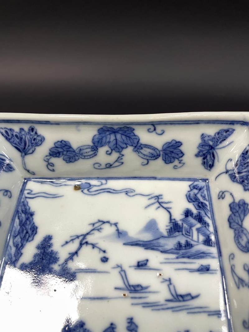 清嘉庆 青花瓜瓞连绵山水人物纹方盘 - 图3