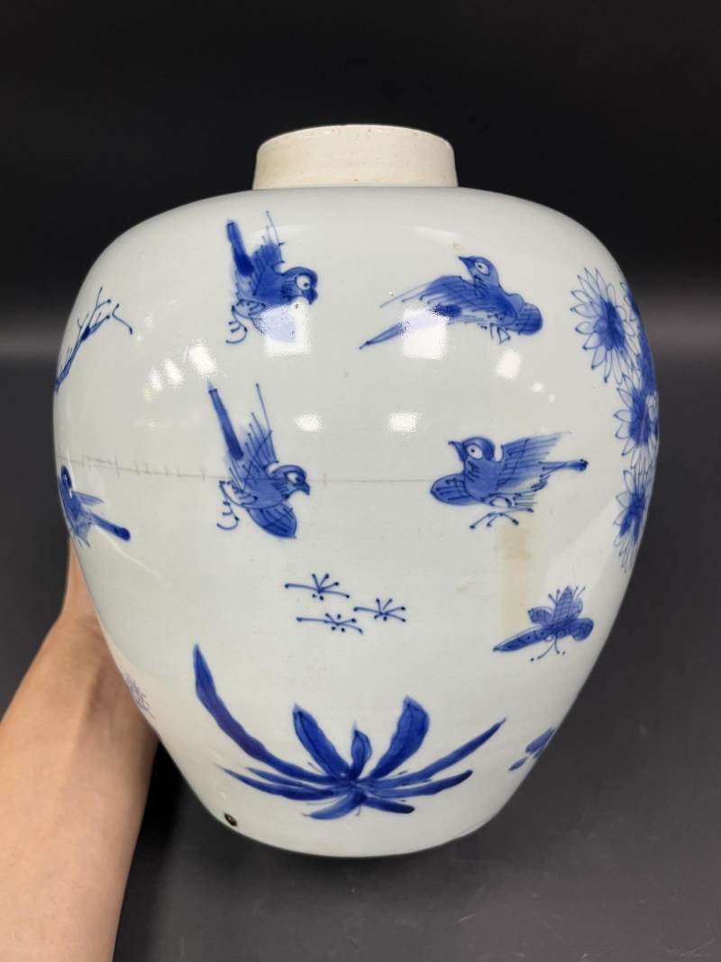 清顺治 青花洞石花卉纹罐 - 图5