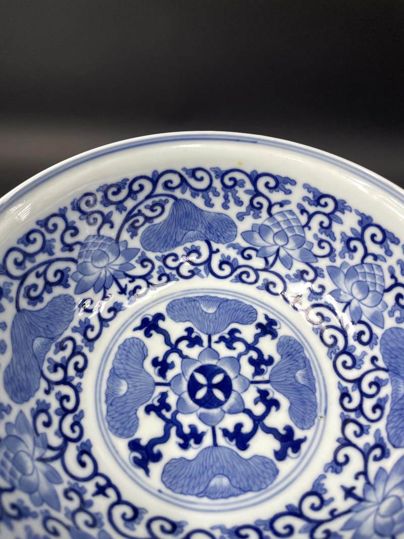 清光绪 内青花外粉彩荷塘图大碗 - 图9