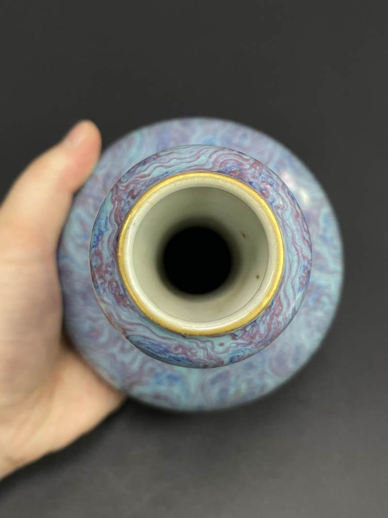 清晚期 仿绞胎蒜头瓶 - 图6