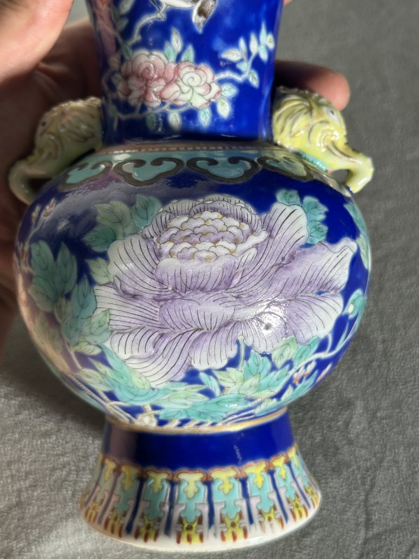 清光绪 蓝地粉彩喜鹊登梅象耳尊 - 图4