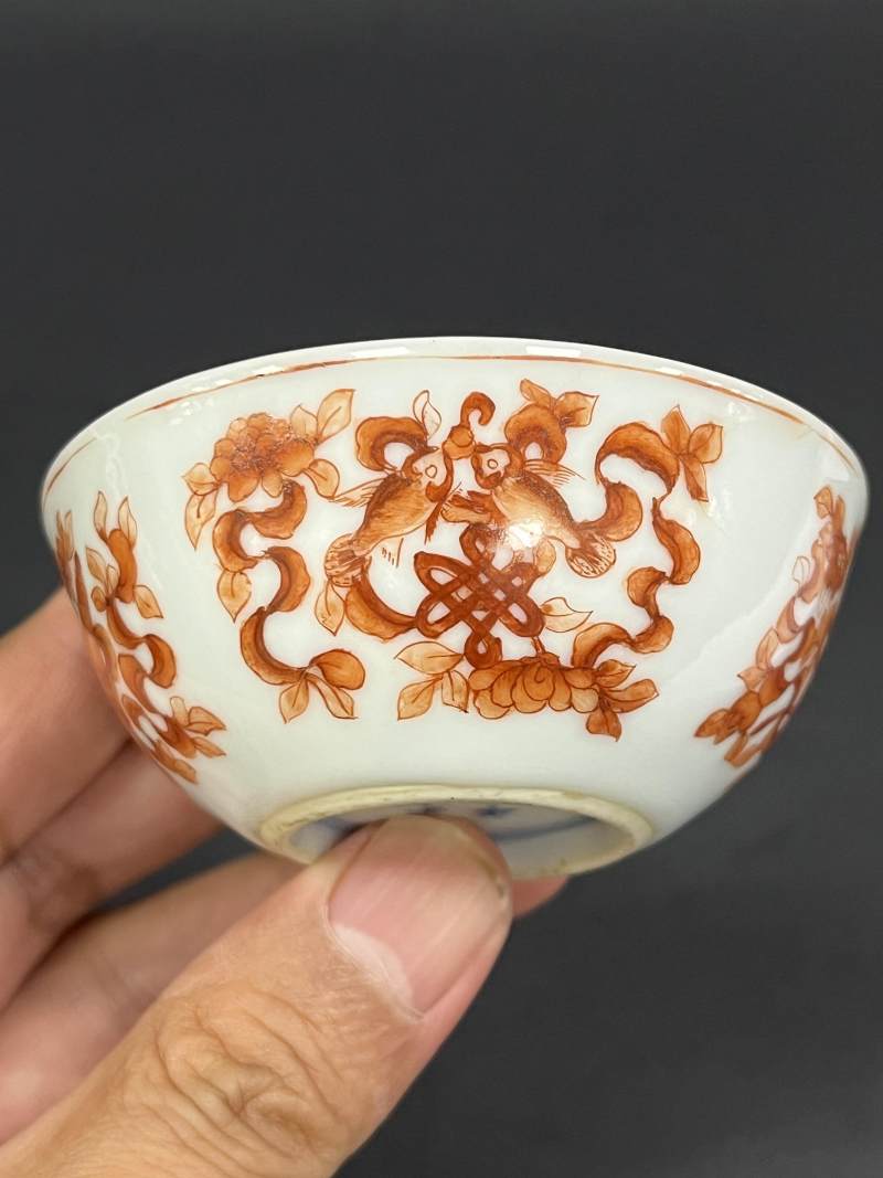 清光绪 矾红八宝纹卧足杯 - 图5