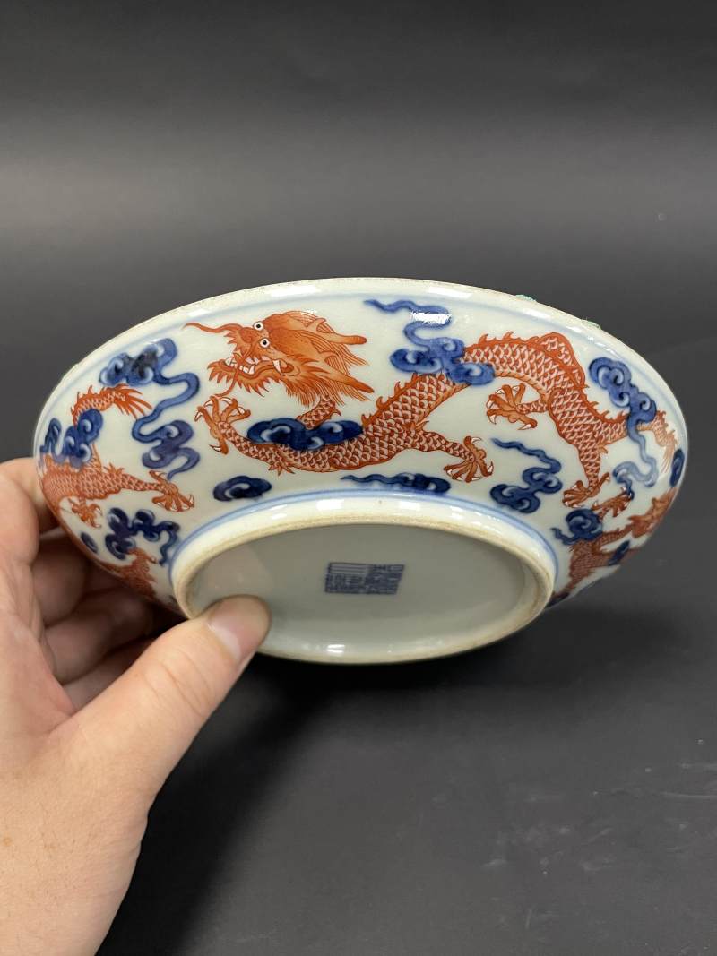 清嘉庆 青花矾红九龙图大印盒 - 图13