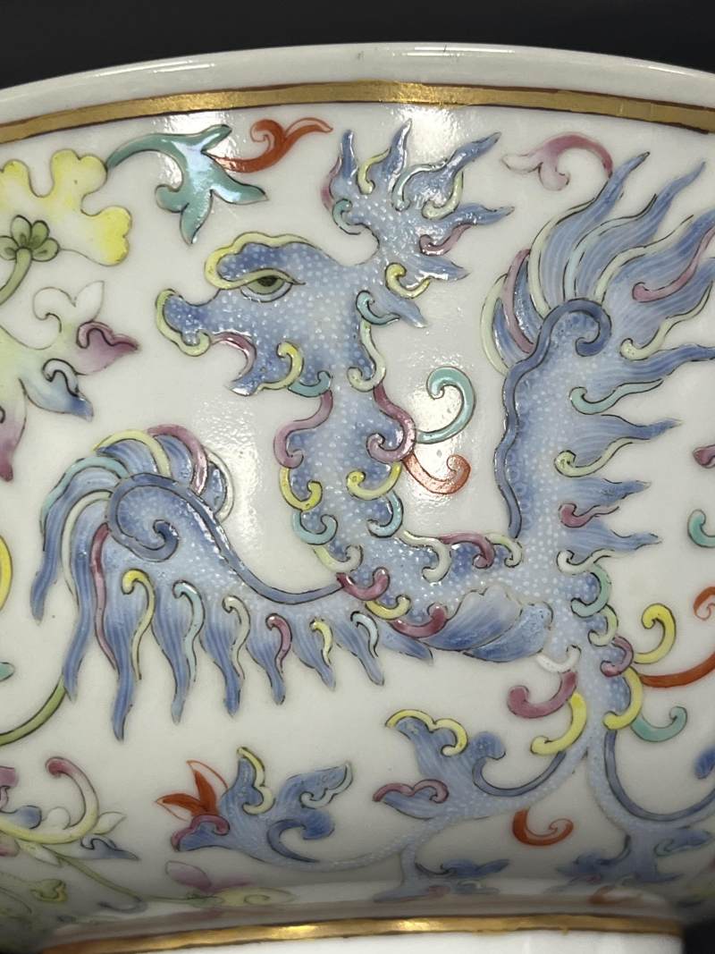 清道光 粉彩穿花夔凤纹大碗 - 图13