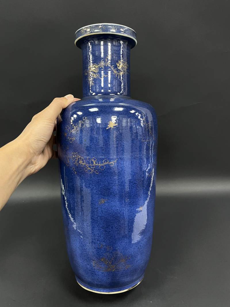 清康熙 洒蓝釉描金喜鹊登梅图棒槌瓶 - 图4