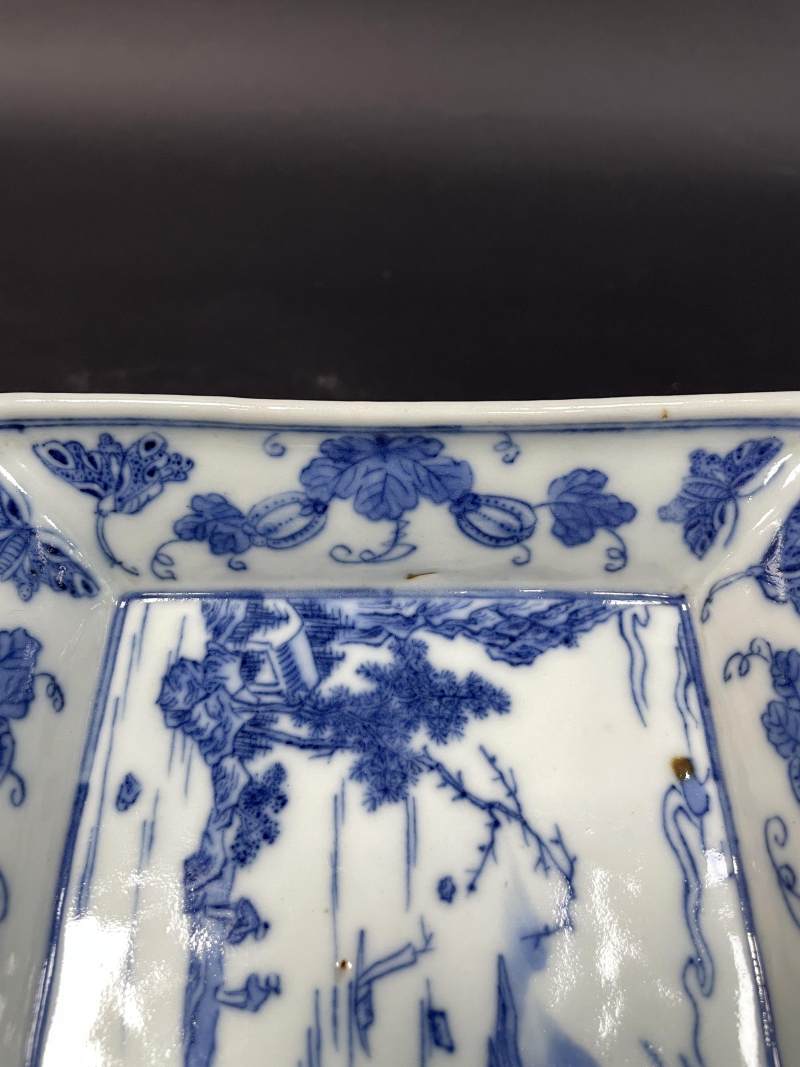 清嘉庆 青花瓜瓞连绵山水人物纹方盘 - 图4