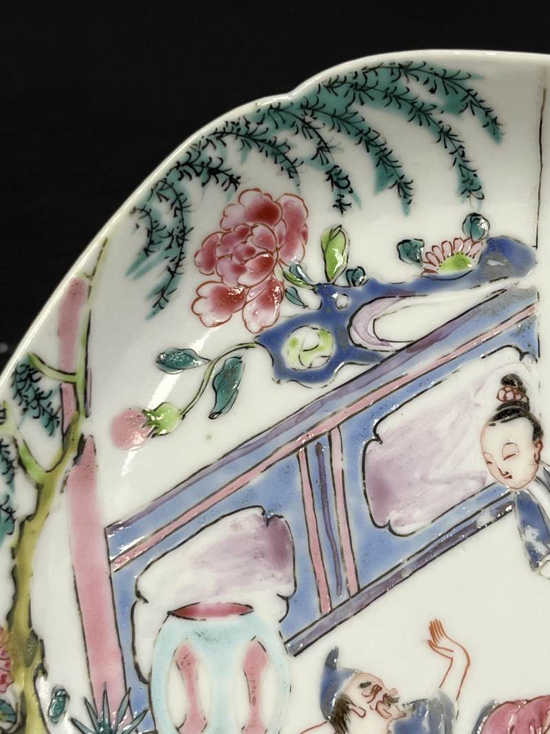 清雍正 粉彩水浒传人物故事图花口杯盏 - 图13