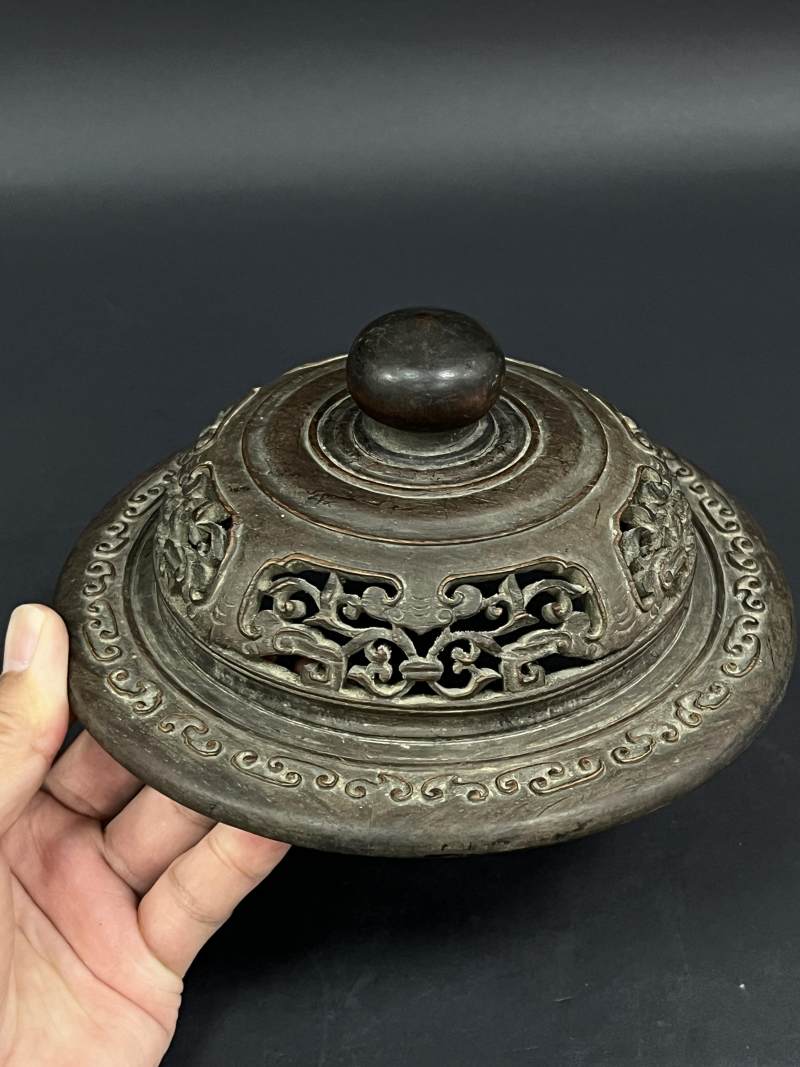 清康熙 青花缠枝莲杂宝纹罐 - 图15