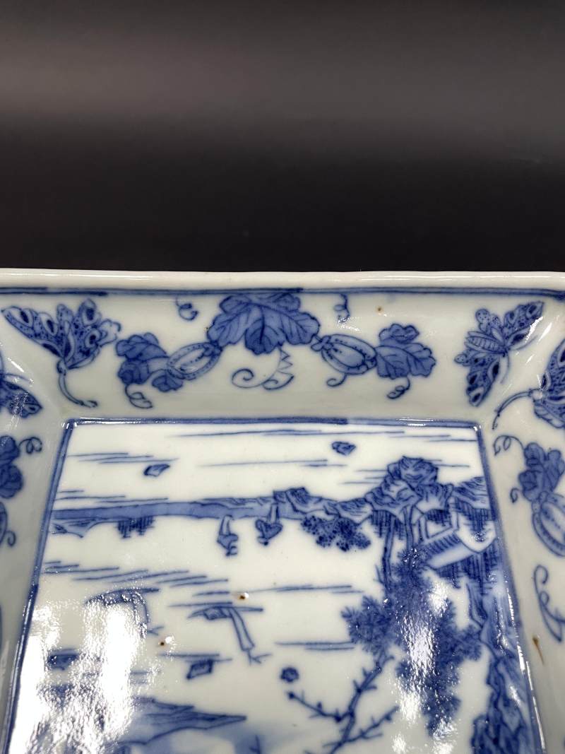 清嘉庆 青花瓜瓞连绵山水人物纹方盘 - 图5