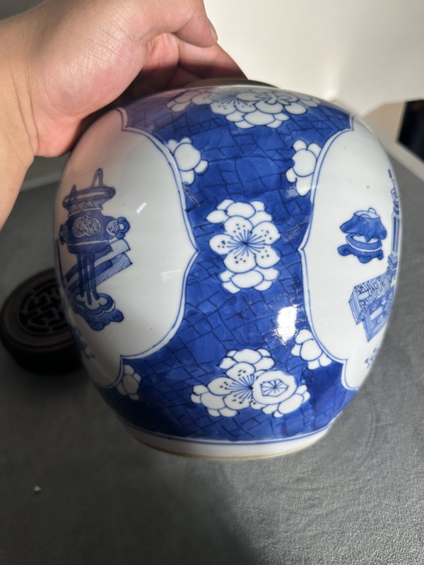 清康熙 青花冰梅开窗博古纹罐 - 图7