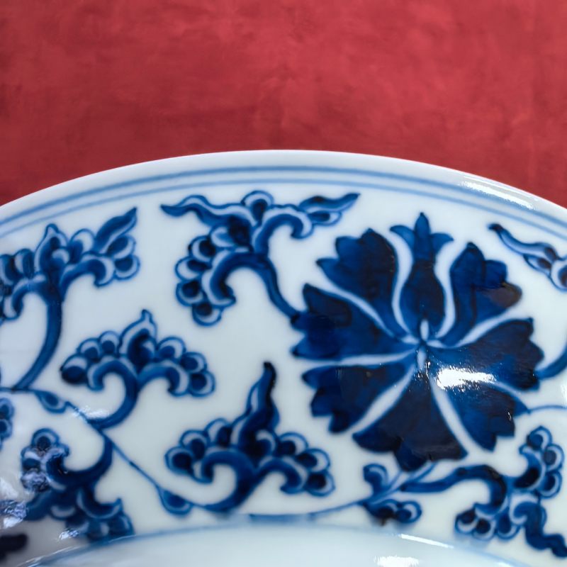 清乾隆 青花缠枝宝相花盘 - 图8