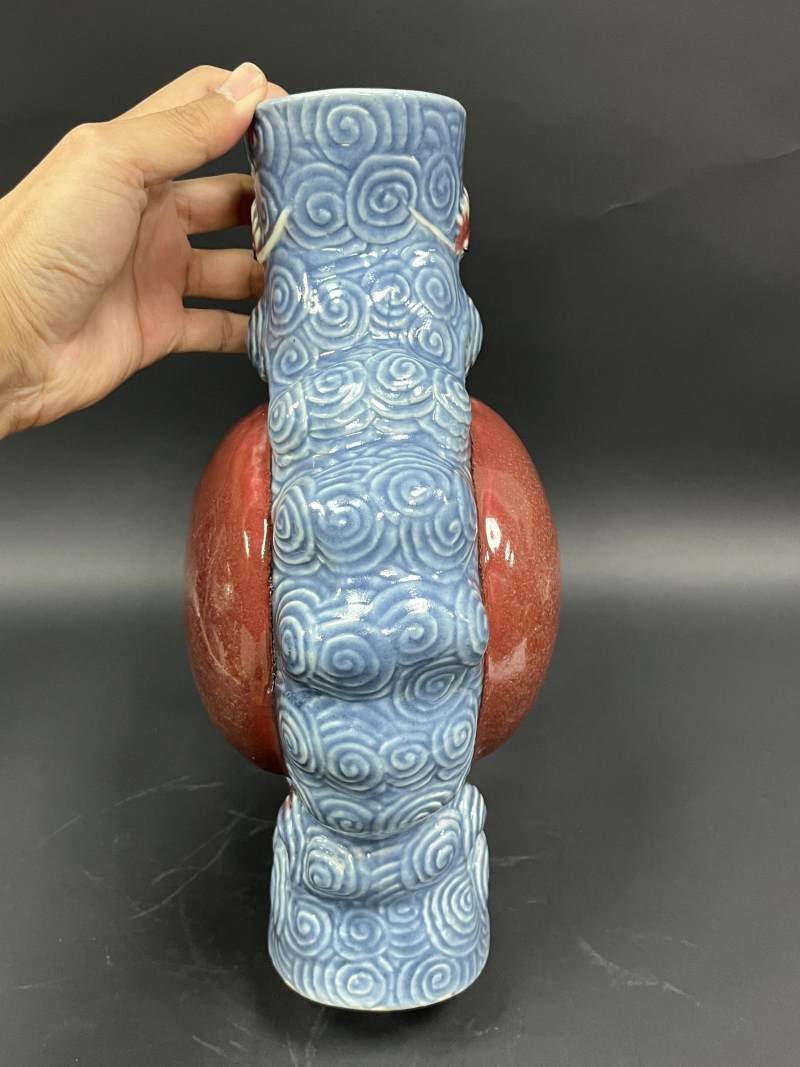 清晚期 青花釉里红海天浴日扁瓶 - 图6