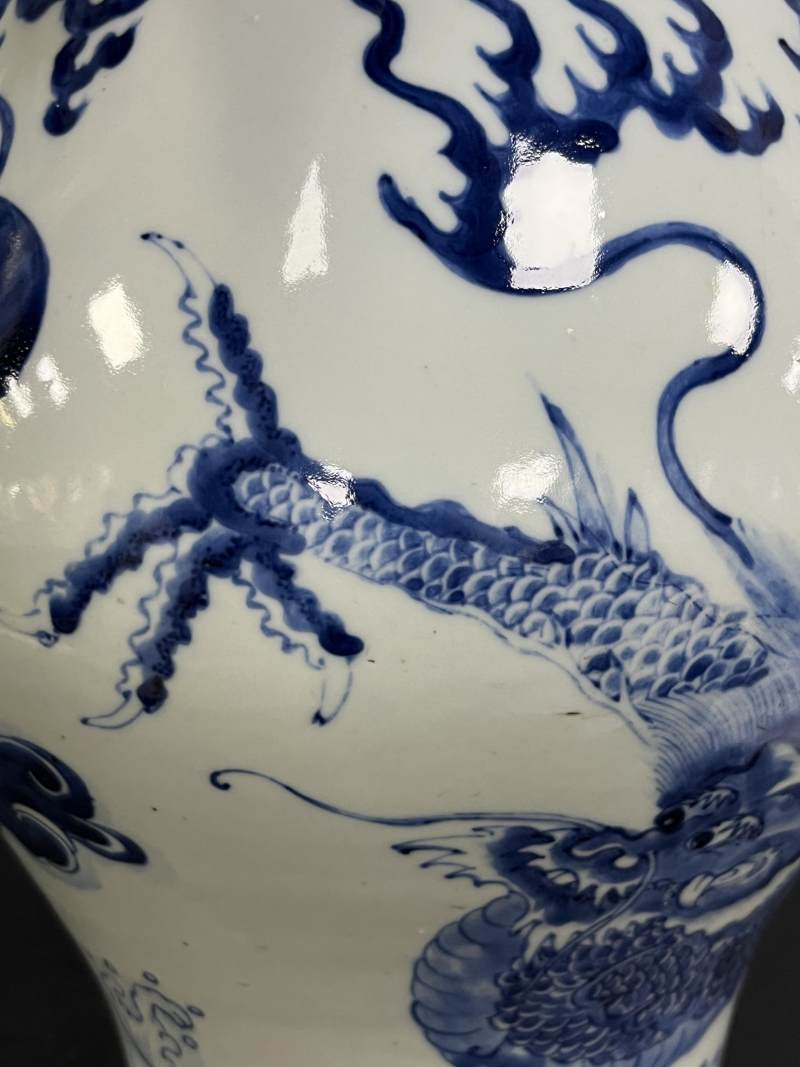 清雍正 青花云龙纹橄榄尊 - 图11