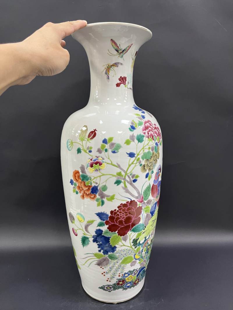 清晚期 粉彩花鸟纹大瓶 - 图2