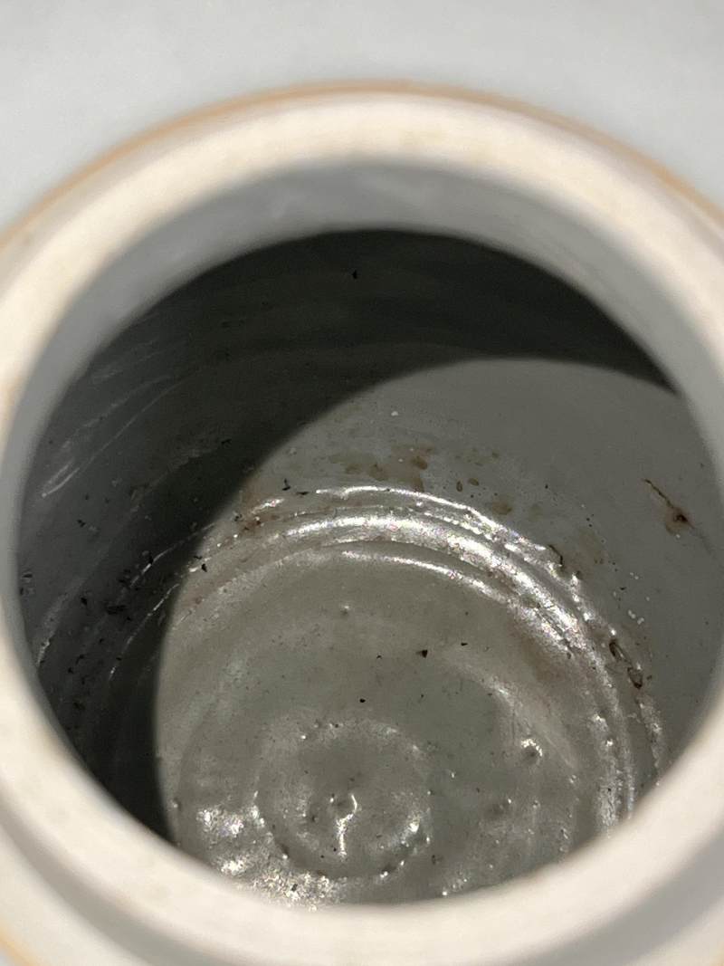 清顺治 青花洞石花卉纹罐 - 图8