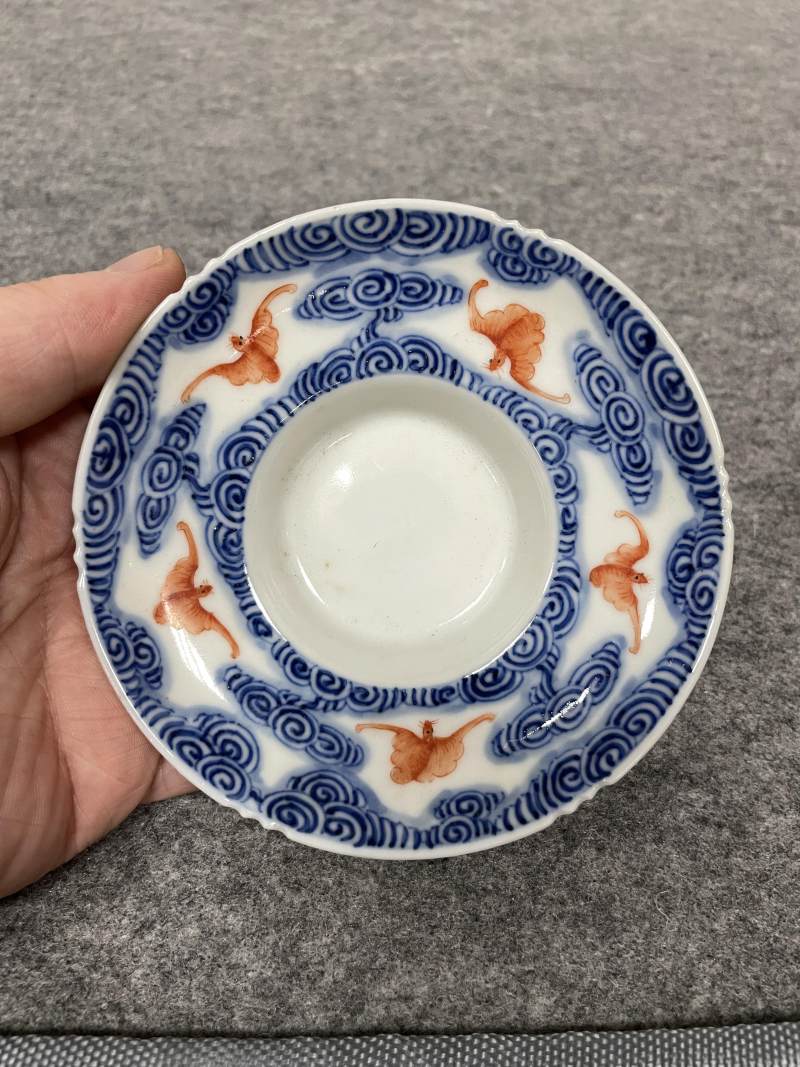 清光绪 青花矾红洪福齐天图杯、碗、盖碗、盘、匙八十三只 - 图91