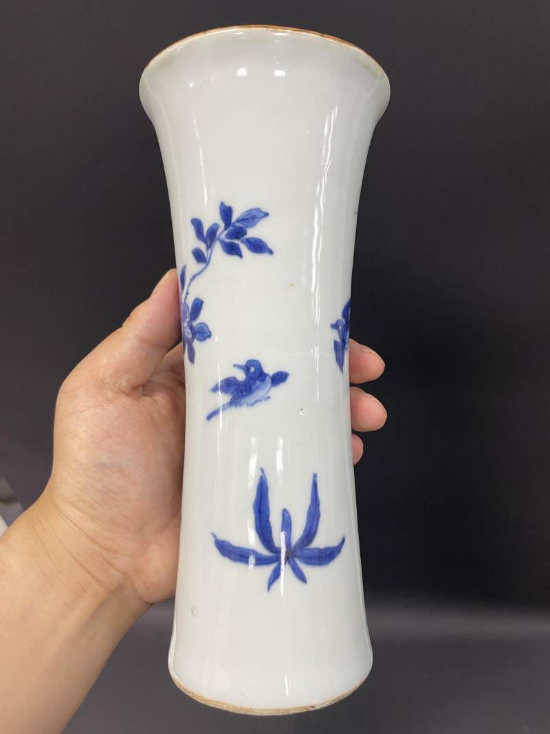 明崇祯 青花花鸟纹花觚 - 图6